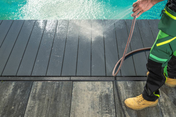Best Deck Cleaning Services  in St John, MO